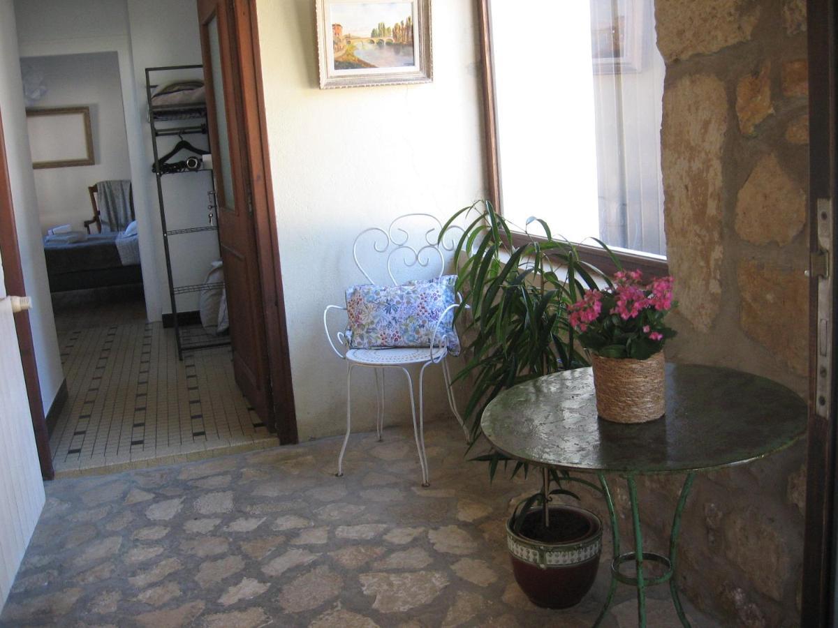 Maison De Famille Cénac-et-Saint-Julien Esterno foto
